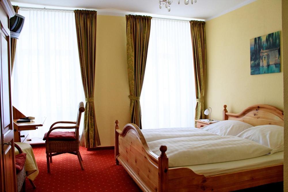 Hotel Zum Roemer Uberlingen Exteriör bild
